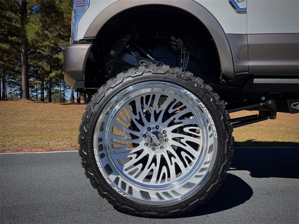 2022 Ford F-350SD King Ranch AnyLevel, 30" White Face JTX FORGED